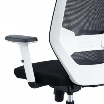 SILLA OPERATIVA CON ASIENTO TAPIZADO Y BRAZOS